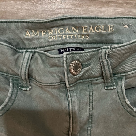 American Eagle Colored Jeans Size 6 - Picture 2 of 5